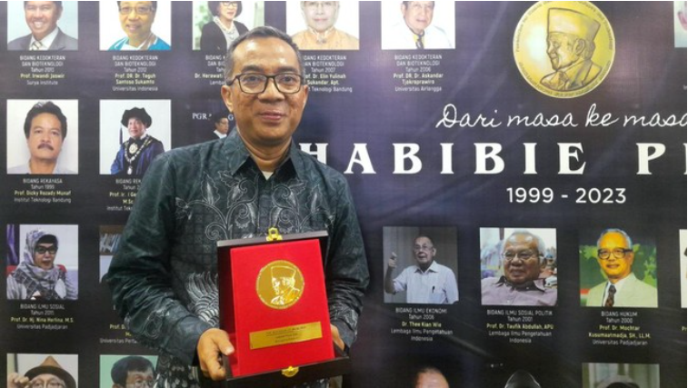 Brian Yuliarto Gantikan Mendikti Satryo